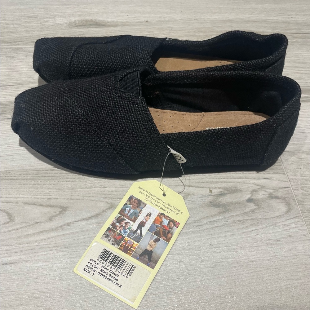 Women’s Toms Classic Black Burlap Flats size 7 NEW